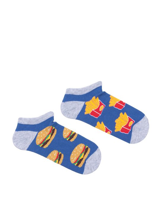 Kolorowe stopki dziecięce w frytki i hamburgery,dwie różne stopki na niebieskiej podstawie